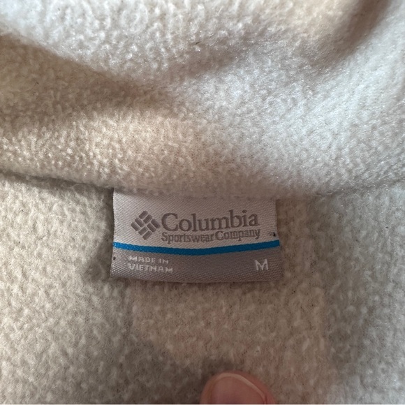 Columbia Women’s Cream and Gray Fleece Pullover - Picture 5 of 8